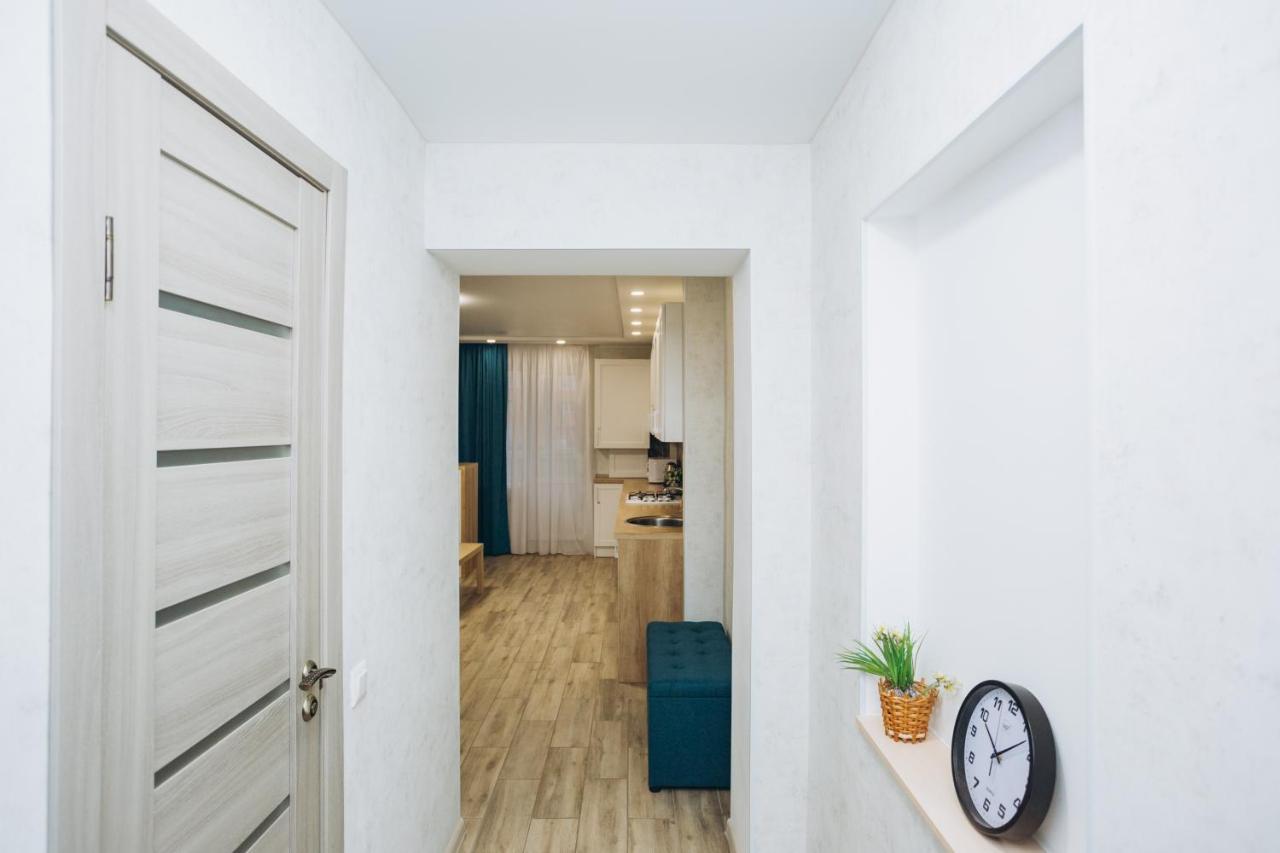 Luxe Apart-Hotel Near Lavina New Building 1 Floor Sumy Exterior photo